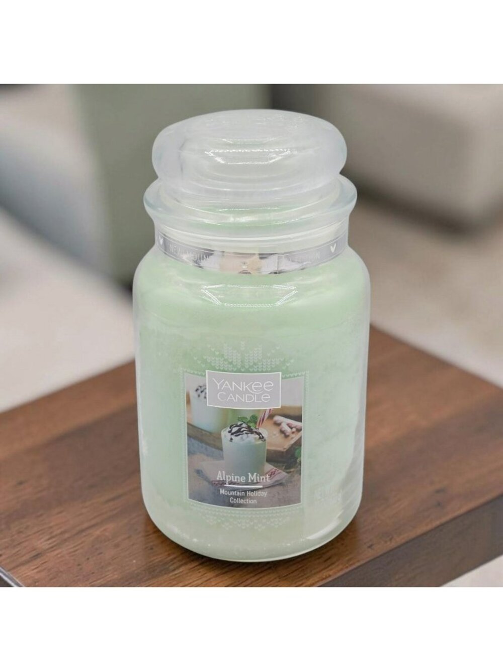 Yankee Candle Alpine Mint Mountain Holiday 22 Oz Jar Large Green Scented Candle